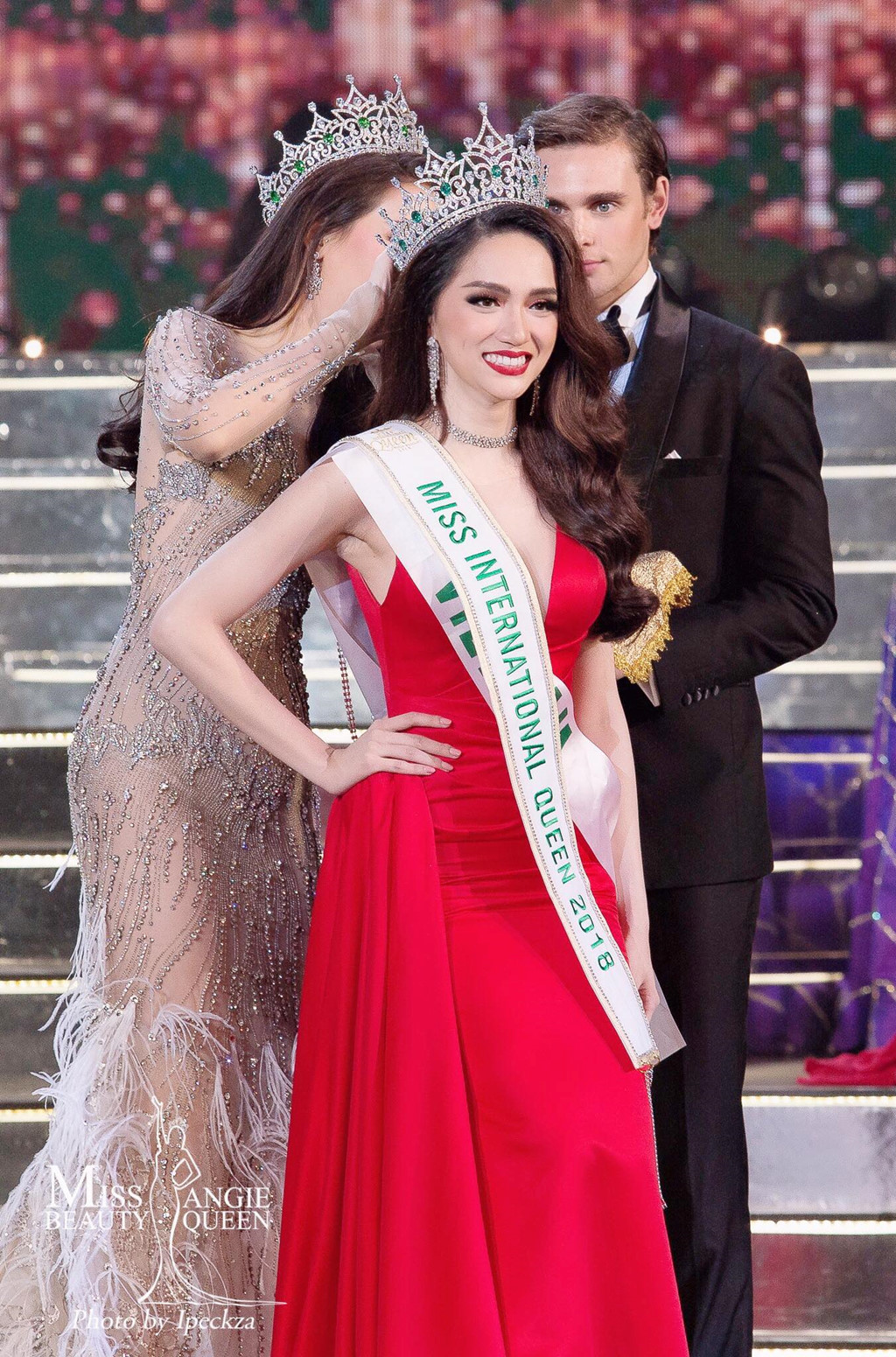 nhan sac hoa hau chuyen gioi quoc te trong 15 nam qua
