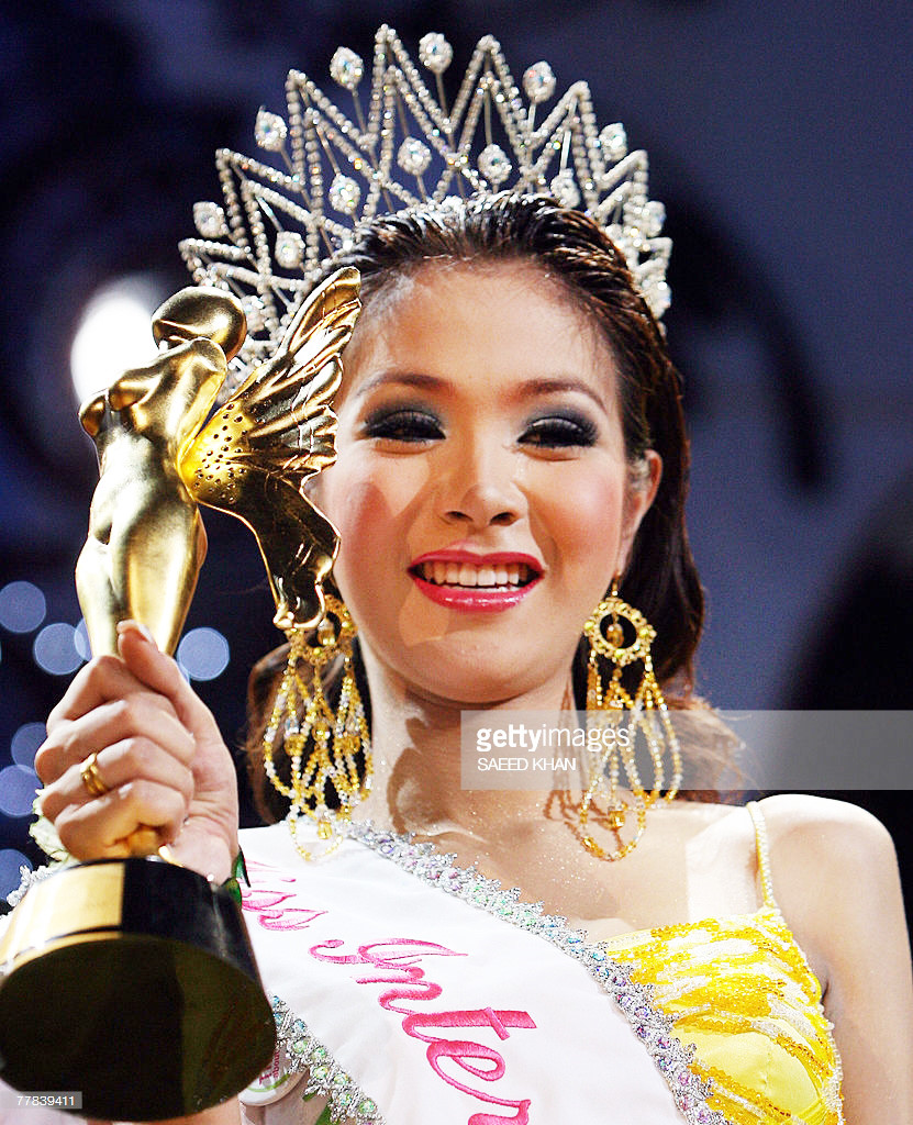 nhan sac hoa hau chuyen gioi quoc te trong 15 nam qua