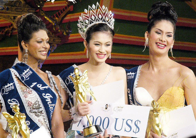 nhan sac hoa hau chuyen gioi quoc te trong 15 nam qua