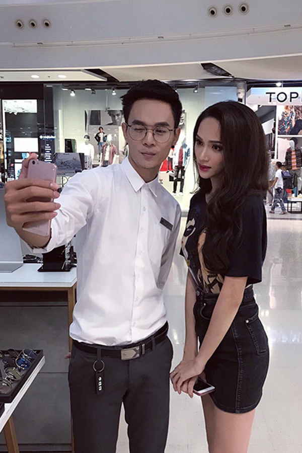 nhieu nguoi thai lan nhan ra hoa hau chuyen gioi huong giang khi co di mua sam