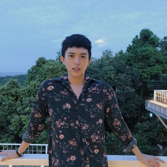 con trai hoa hau thu hoai cong khai la nguoi dong tinh