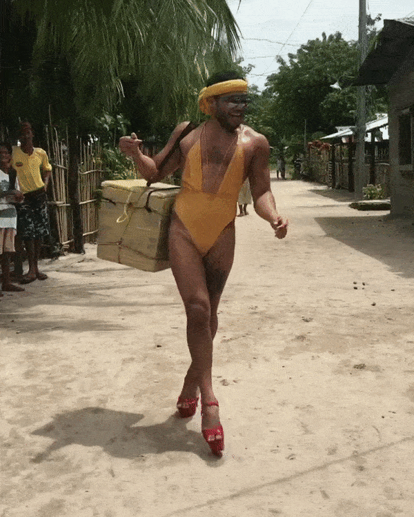 sau man do sac voi hoa hau huong giang thanh nam catwalk lai gay sot khi mac vay ho quet pho o thai lan