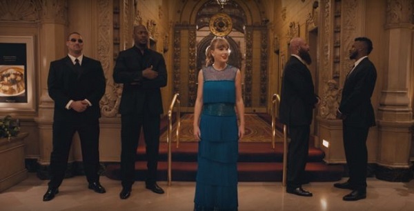 taylor swift trieu tap ngoi sao khieu dam dong tinh dong mv