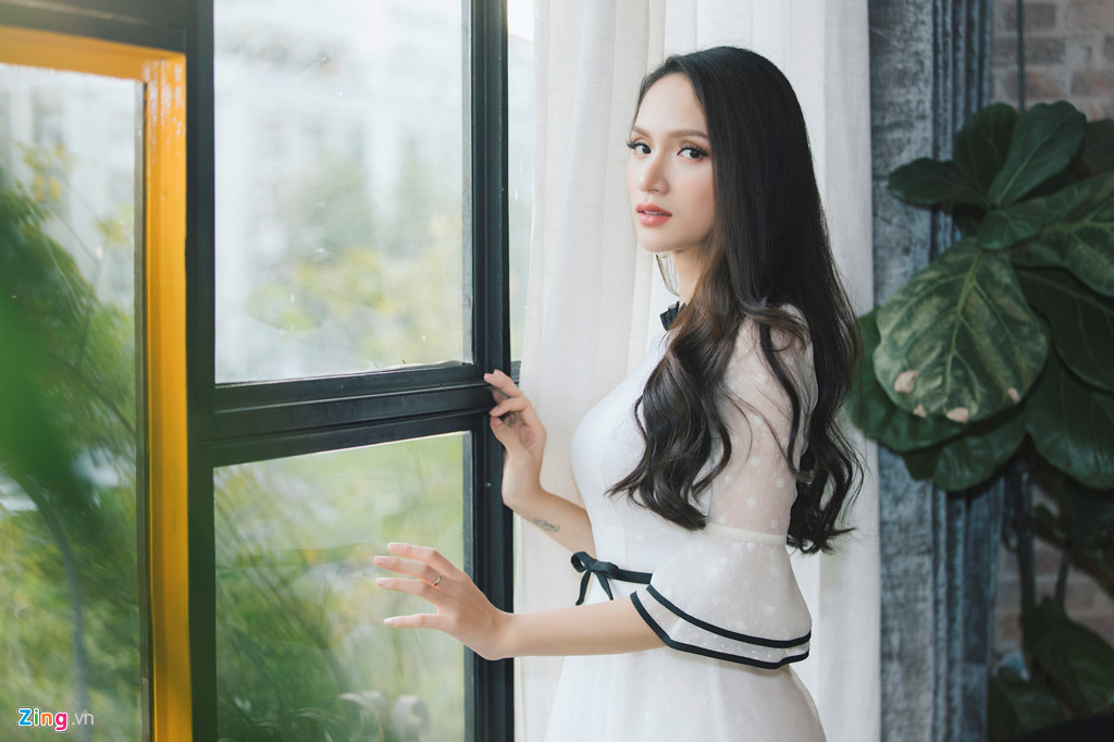 huong giang nguoi yeu cu nhan tin chuc mung khi toi dang quang