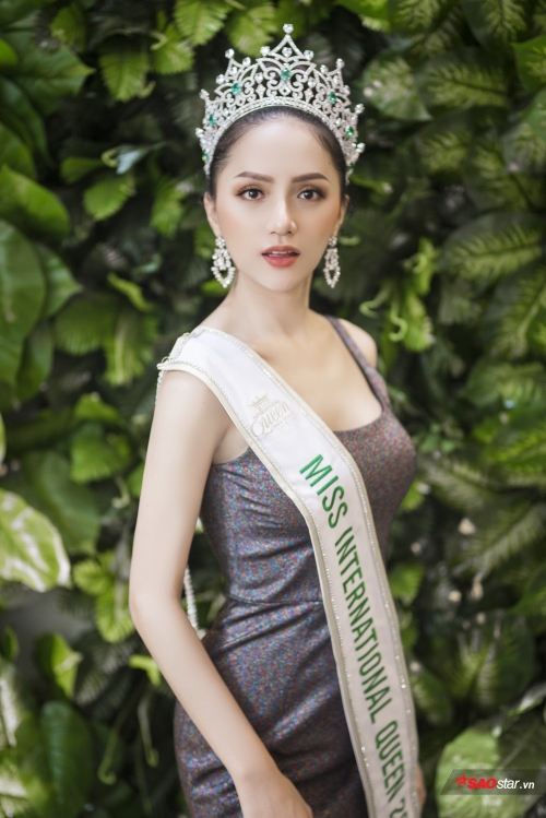 hhen nie huong giang hai nang hoa hau dac biet cua showbiz