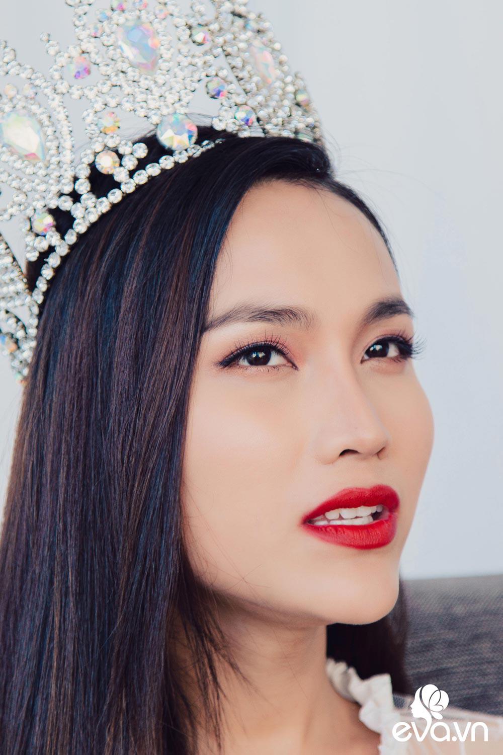 HH Hy Sa B: 'Tiên cá đổi lấy chân, còn tôi cược cả mạng sống để trở thành con gái' hh hy sa b tien ca doi lay chan con toi cuoc ca mang song de tro thanh con gai