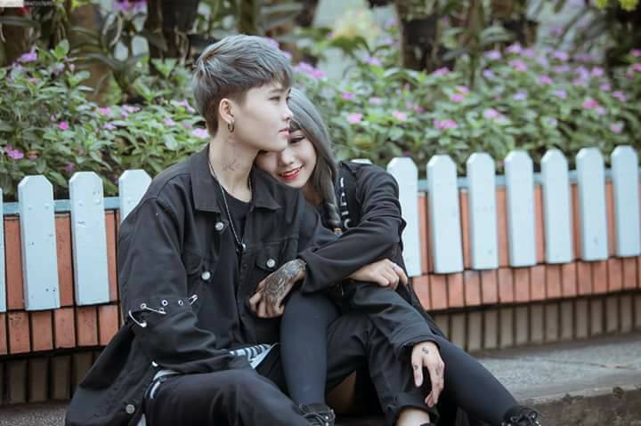 Cặp đồng tính nữ từng ăn một bữa cơm, không bước chân ra đường: 'Nỗi sợ lớn nhất là gia đình không chấp nhận' cap dong tinh nu tung an mot bua com khong buoc chan ra duong noi so lon nhat la gia dinh khong chap nhan