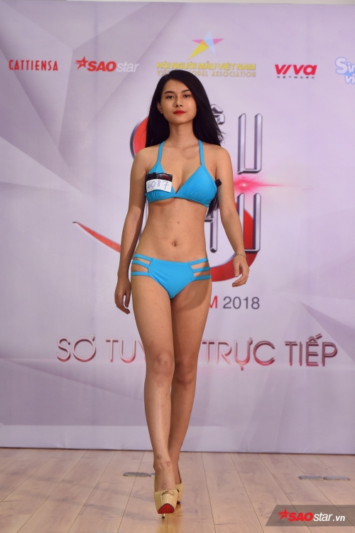 dien bikini nguoi dep chuyen gioi noi bat ben dan thi sinh the look 2018