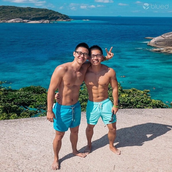 loat khoanh khac ngot ngao cua cap doi dong tinh 6 mui khien cac hu nu me met
