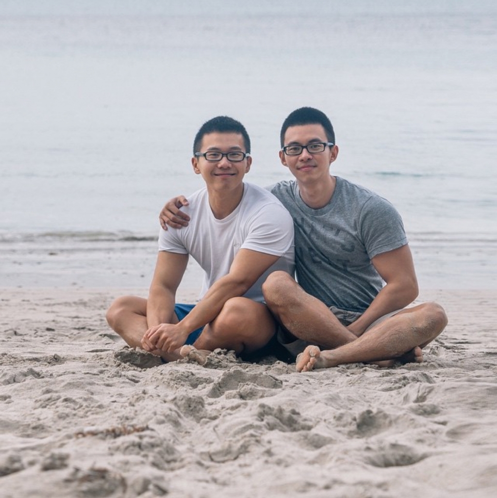 loat khoanh khac ngot ngao cua cap doi dong tinh 6 mui khien cac hu nu me met