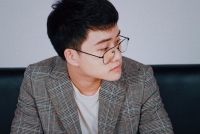 le thien hieu noi gi ve viec 2 nam qua luon bi gan voi mac ca si chuyen gioi