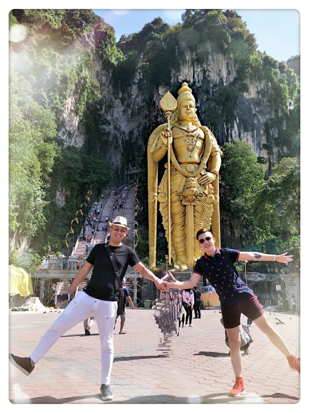 bo anh check in cung nhau di khap the gian cua cap dong gioi nam viet phap