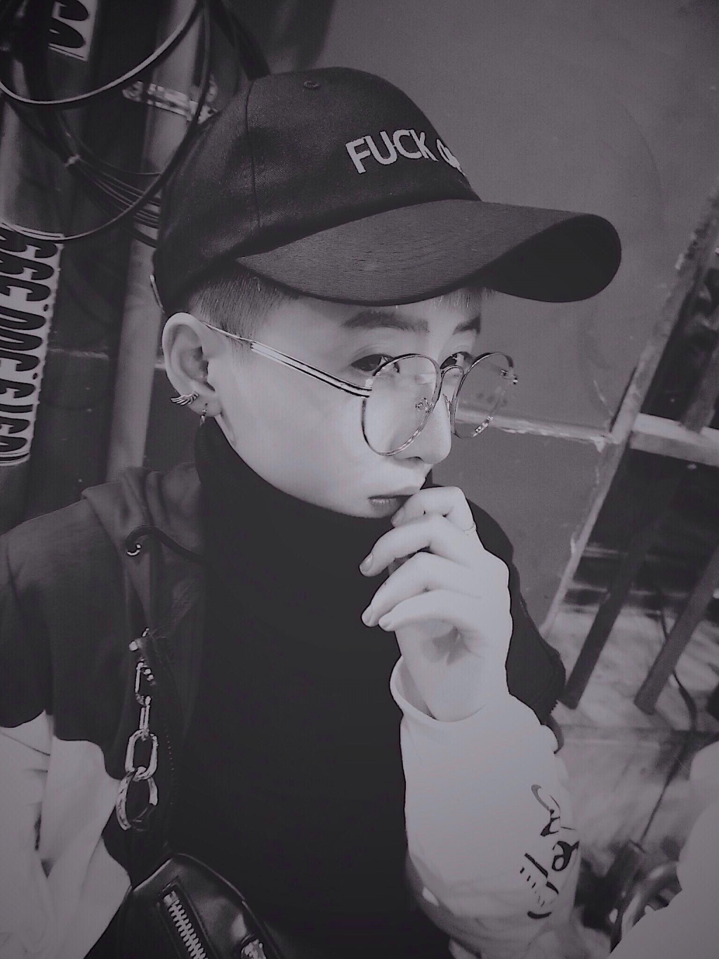 hotface nguyen tra mi toi da thu co gang thich va quen mot ban nam nhung khong thanh