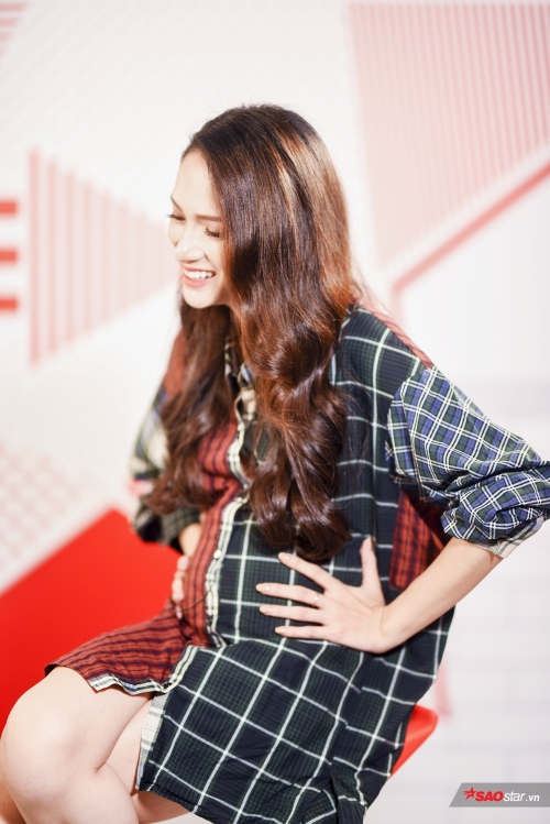 hoa hau huong giang se bi cuoi nhao chuyen gioi bay dat mang thai nhung do la uoc mo ma