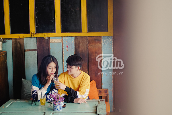 tinh yeu dong tinh nu ngay chup 500 buc anh chang thuong xuyen dau bung vi an do nang nau
