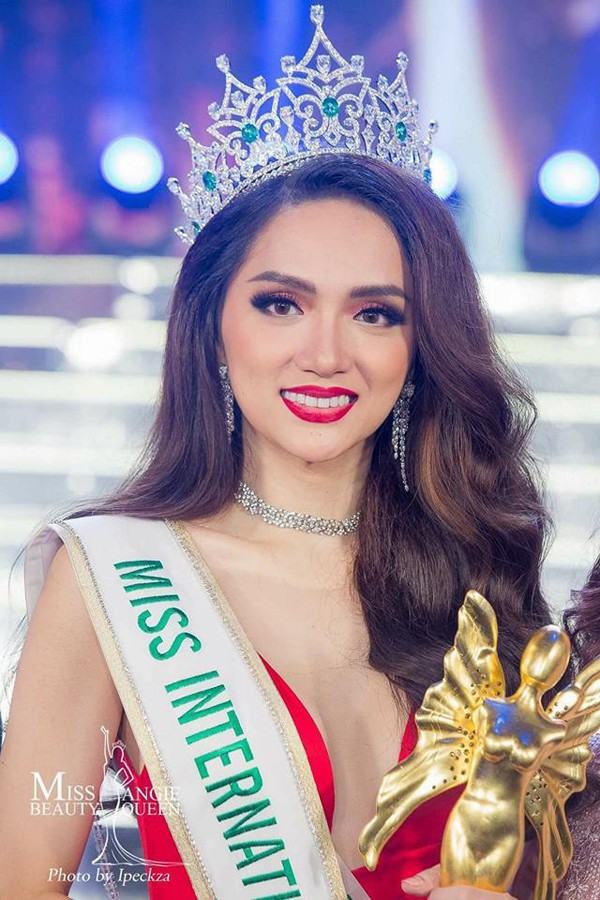 hai my nhan chuyen gioi lam khanh chi huong giang idol ai hon ai
