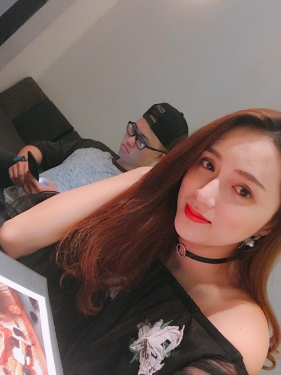 cuoc song cua ca si chuyen gioi le thien hieu sau hon 1 nam gay sot voi ban hit ong ba anh