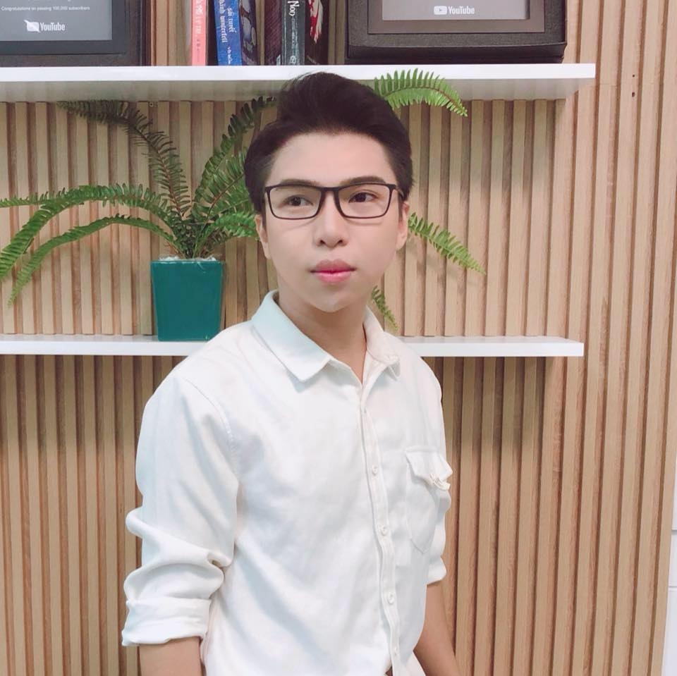 dien vien 9x tiep tuc gay sot mang xa hoi voi bo anh thoi trang cay nha la vuon