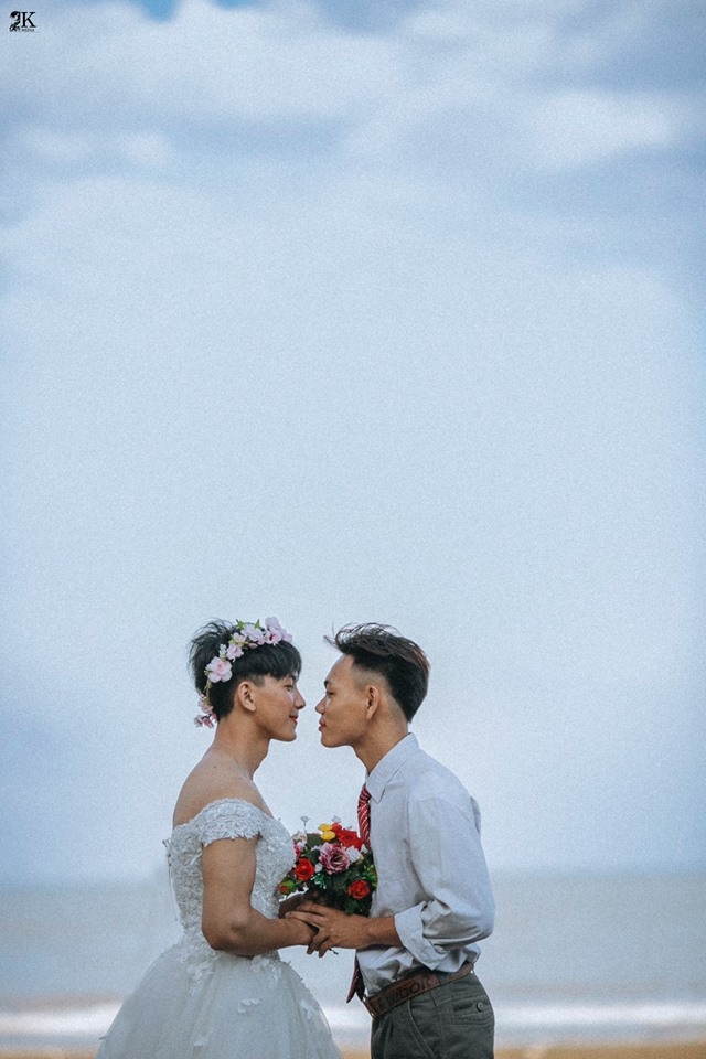 bo anh ky yeu dam cuoi dong tinh gay sot cong dong mang
