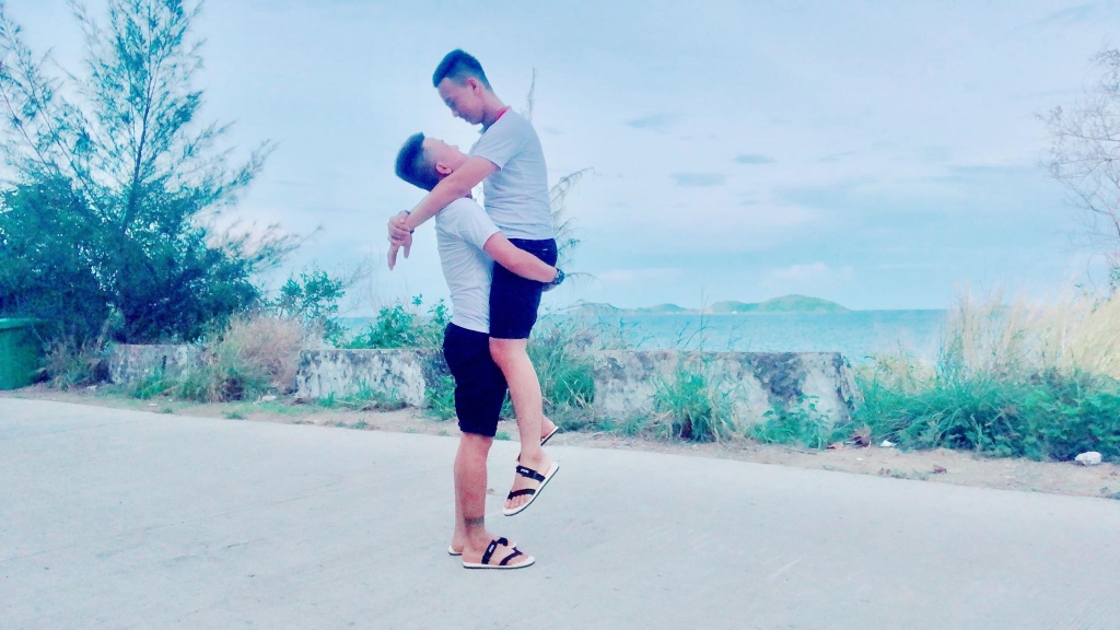 cap dong tinh 9x dung tinh cam chan thanh de troi chat trai tim vi nguoi yeu qua dao hoa
