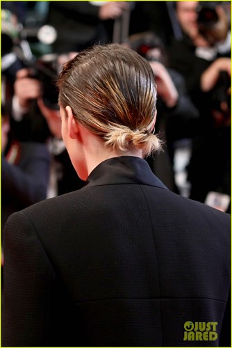 kristen stewart mac nam tinh tiep tuc pha vo quy tac tham do cannes