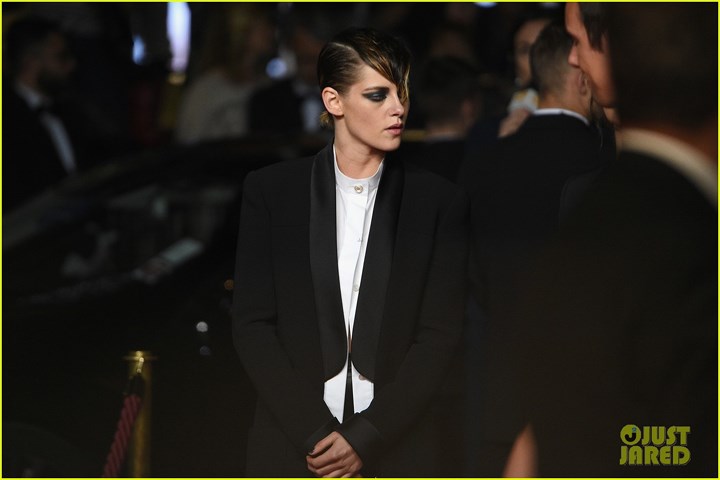 kristen stewart mac nam tinh tiep tuc pha vo quy tac tham do cannes