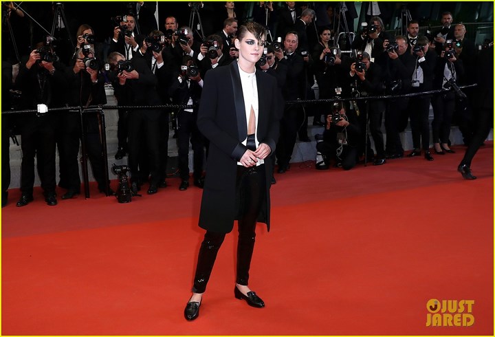 kristen stewart mac nam tinh tiep tuc pha vo quy tac tham do cannes