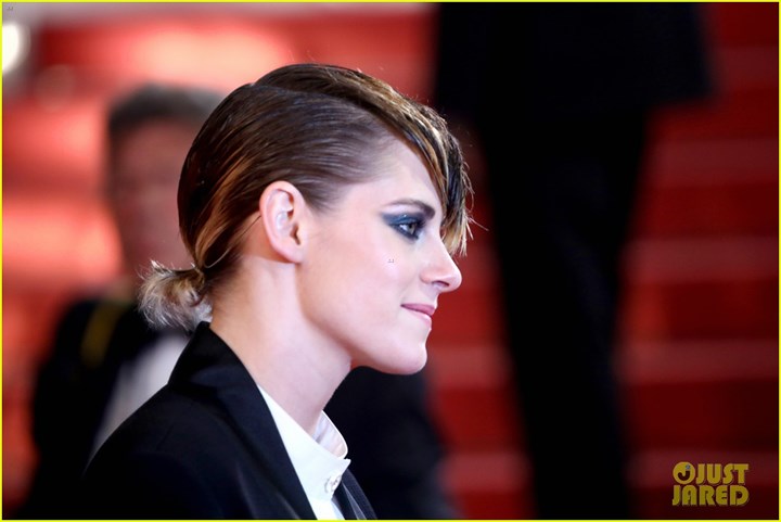 kristen stewart mac nam tinh tiep tuc pha vo quy tac tham do cannes