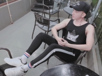 hanh trinh come out cua chang trai sai thanh va chuyen bi ga tinh khi lam hlv gym