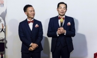 dam cuoi co tich cua cap dong tinh nam yeu nhau suot 15 nam
