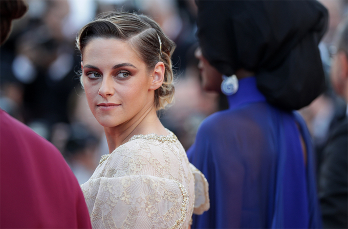 kristen stewart tro ve nha voi nguoi tinh dong gioi sau lhp cannes