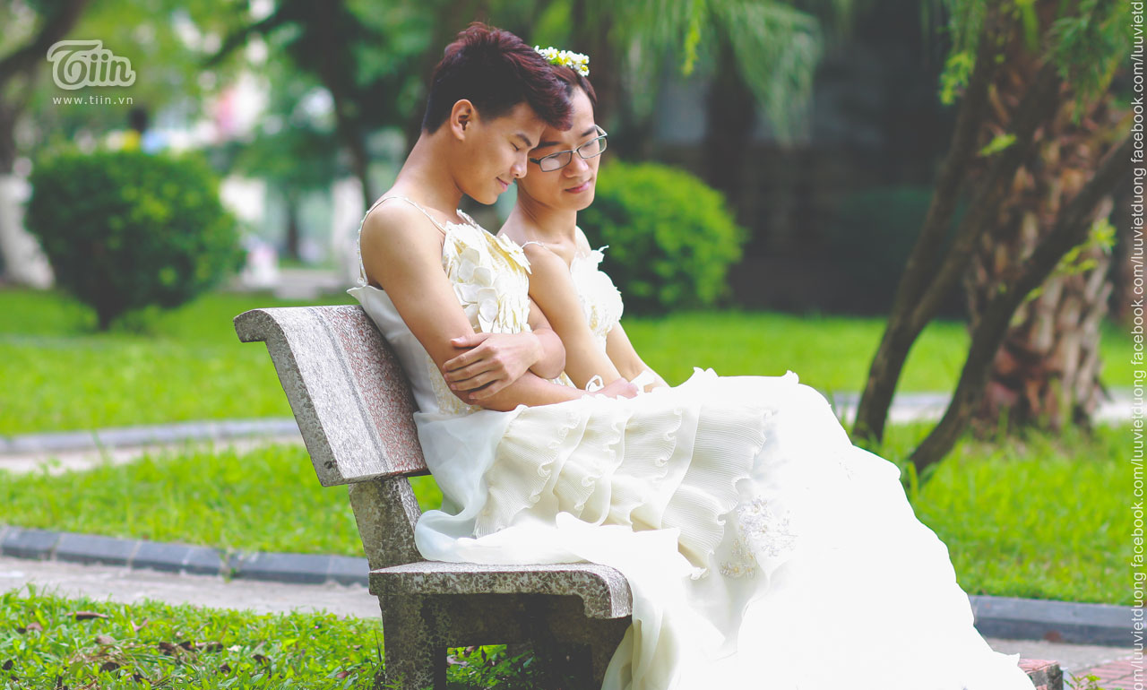 Ảnh cưới đồng tính giả khiến ai cũng bật cười của 'trai Nông nghiệp' anh cuoi dong tinh gia khien ai cung bat cuoi cua trai nong nghiep