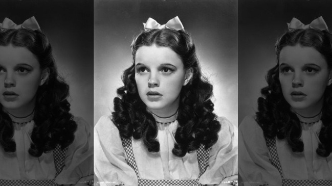 Judy Garland - 'Biểu tượng đồng tính' đầu tiên tại Hollywood judy garland bieu tuong dong tinh dau tien tai hollywood