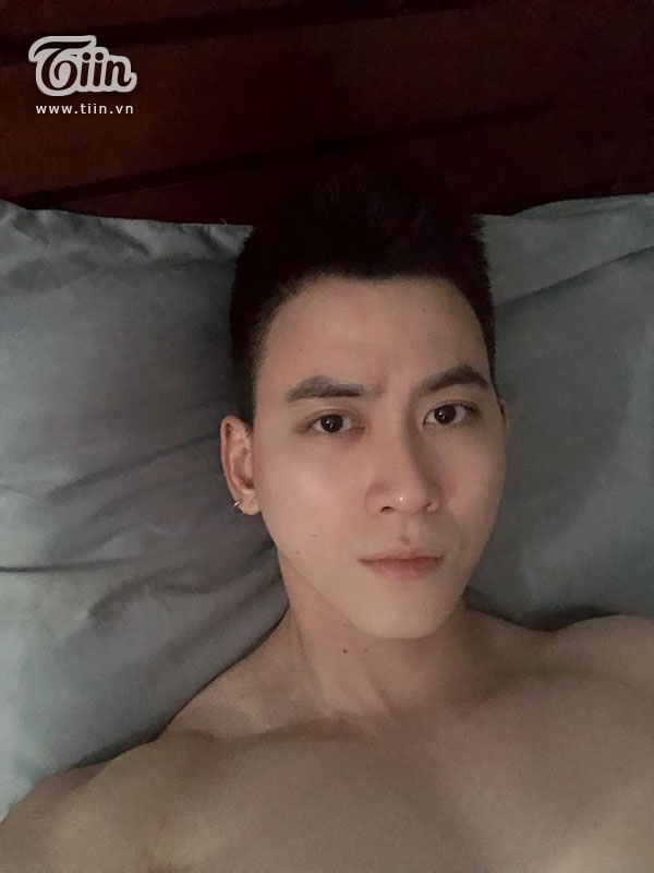 gap chang trai khien cac co gai muon bat ve bat chap chuyen gioi tinh chi vi qua dep