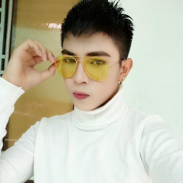 cau chuyen come out cua 9x tung chon cai chet de giai thoat me bi cha mang chui duoi ra khoi nha