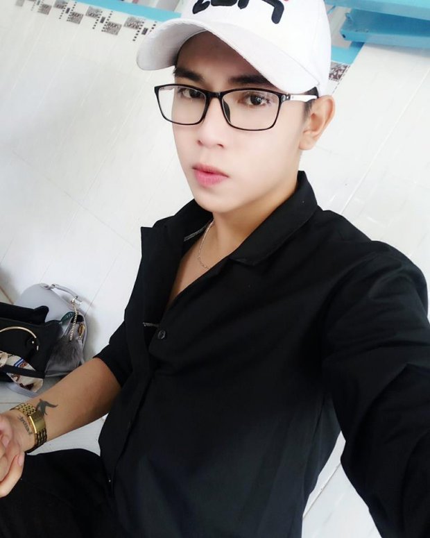 cau chuyen come out cua 9x tung chon cai chet de giai thoat me bi cha mang chui duoi ra khoi nha