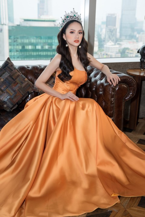 huong giang cai ten se lam nen mot phan lich su nguoi chuyen gioi viet
