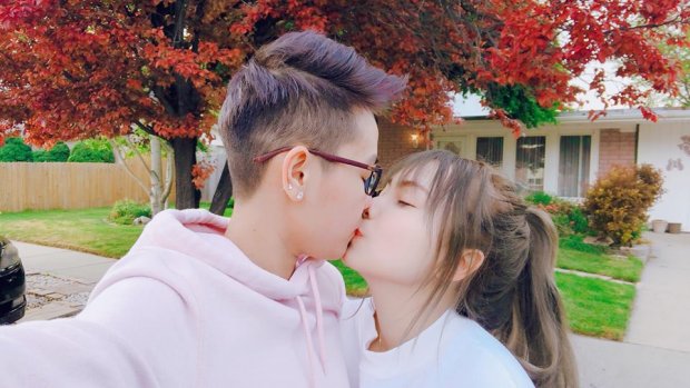 hot lgbt to tran di bao to chuc dam cuoi dong tinh lan 2 sieu hoanh trang o viet nam