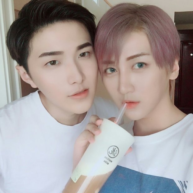 nhung cap doi dong tinh nam trung quoc vua dep vua gioi khien dan tinh nguong mo khong ngot