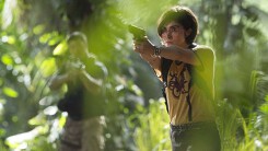 Nhân vật đồng tính nữ bị cắt khỏi ‘Jurassic World 2’