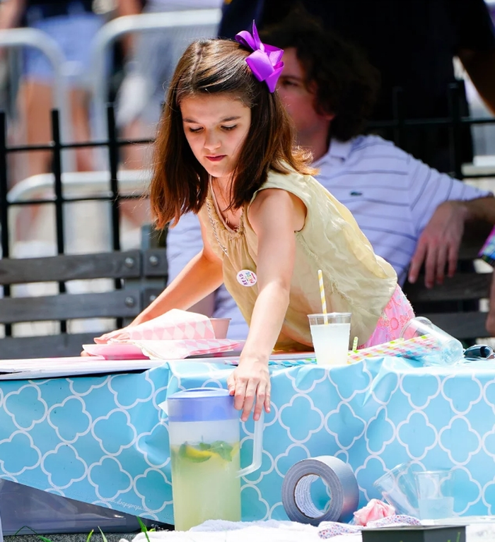cac ngoi sao noi tieng an mung thang tu hao dong tinh