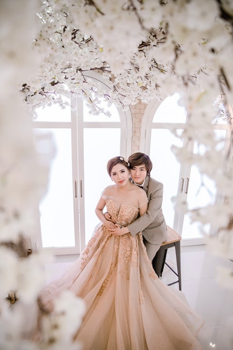 bo anh cuoi voi chuyen tinh chi oi anh yeu em cua cap dong tinh 9x nguoi viet tai han quoc