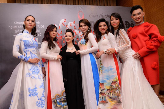 goc khuat dang sau nhung bong hong di biet ky 4 mo duoc lam nguoi binh thuong