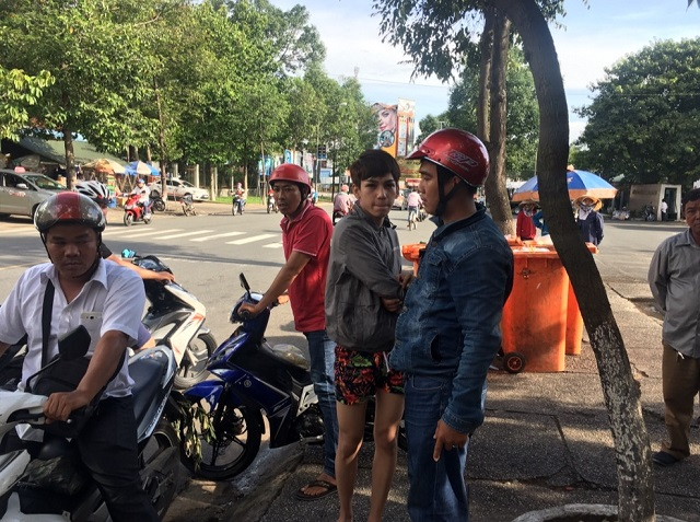 hiep si bat qua tang ga dong tinh tong tien ban tro