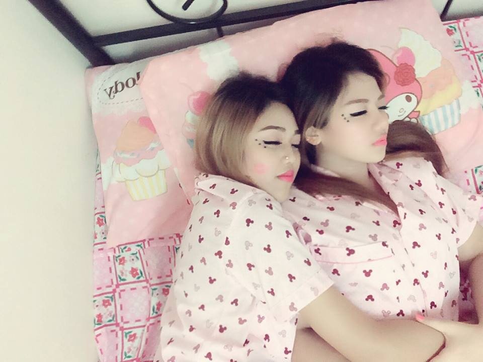 lai phat hien them cap dong tinh nu dep ca doi khien cu dan mang phat sot