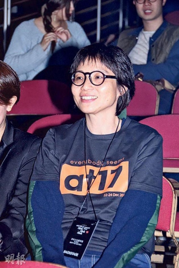 hien truong kinh hoang vu nu ca si dong tinh hong kong tu vong vi roi tu tang 20