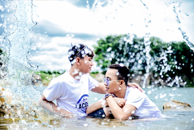 anh cuoi cua cap dong tinh nam yeu nhau tu lan gap dau tien