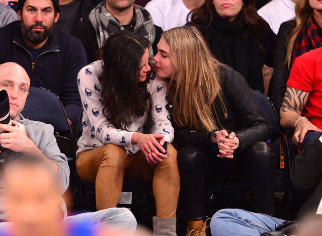 cara delevingne khoa moi ban gai dong gioi tai san bay