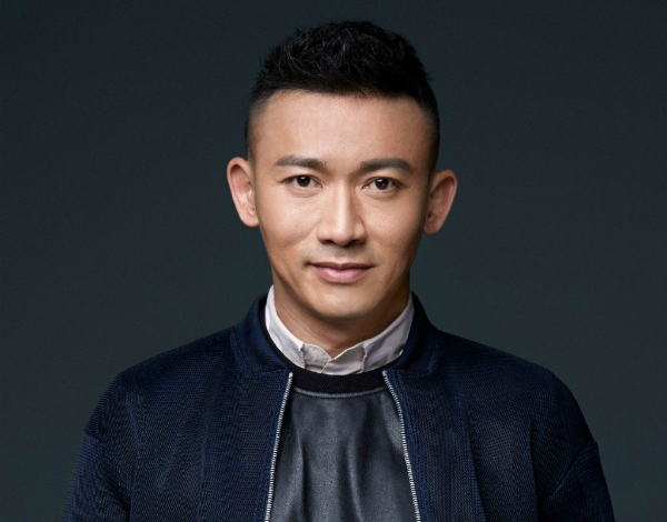 sao nam dien hy cong luoc nguoi bi nghi yeu dong tinh ke bi to danh ban gai