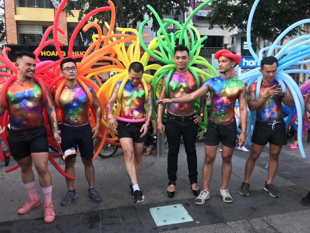 nhung khoanh khac an tuong ve ngay hoi dieu hanh vietpride sai gon 2018